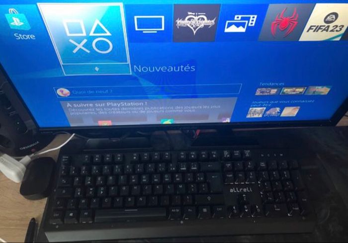 PS4 pro - photo numéro 2