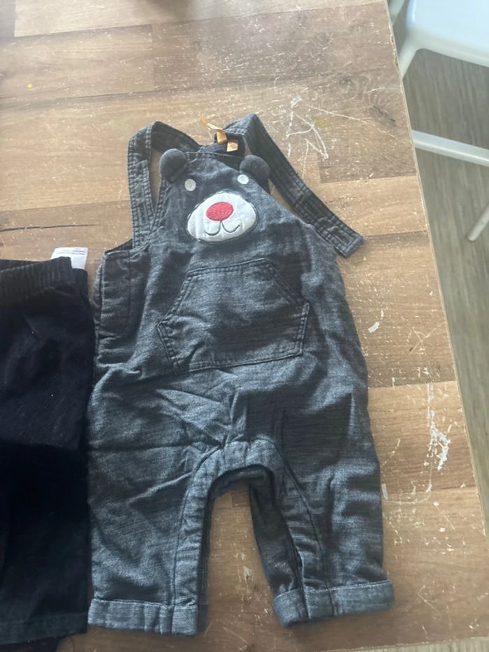 Lot pantalon 3 mois - photo numéro 2