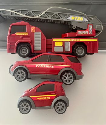 Lot véhicules pompier