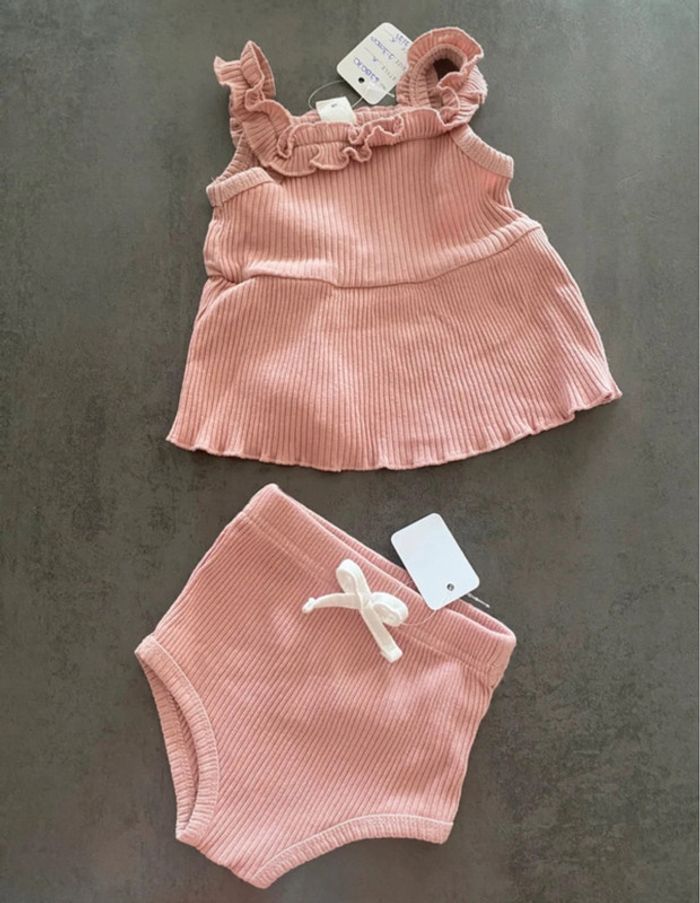 Ensemble rose parme Shein 1-3 mois culotte et débardeur [ref.41B070]