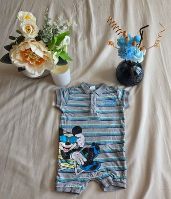 ​Disney Baby Combishort Coton Gris Mickey 3 mois Très bon état