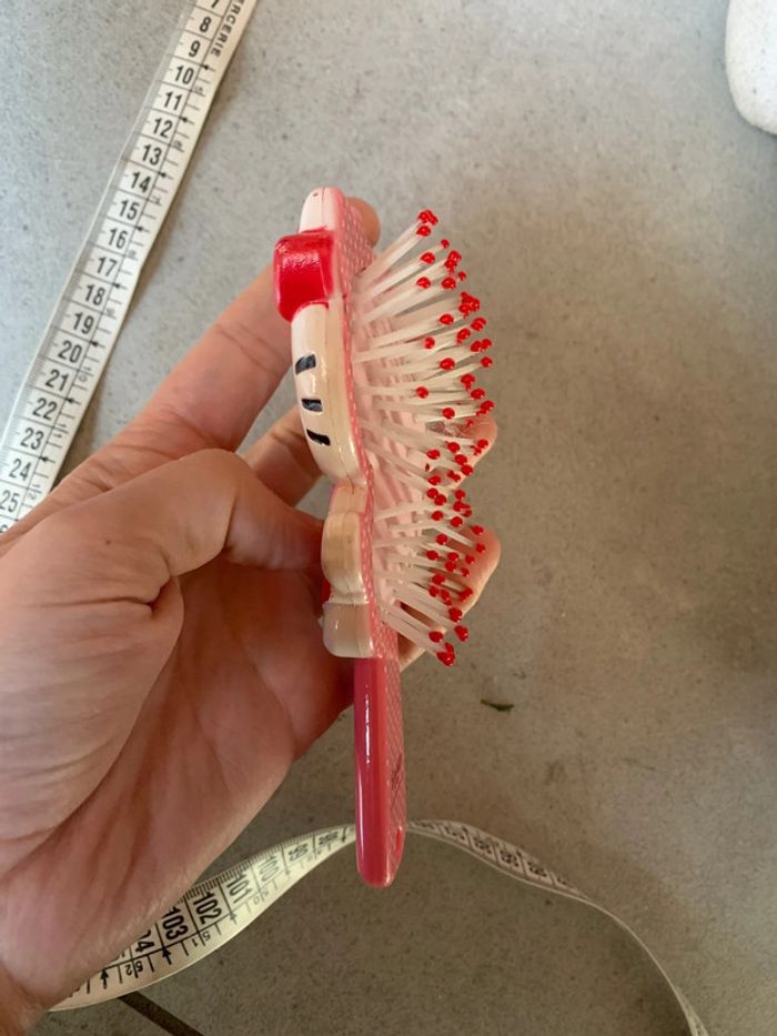 Brosse pour poupée hello kitty - photo numéro 4