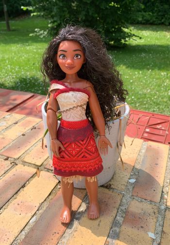 Poupee Vaïana Disney princesse des îles qui chante