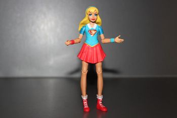Figurine Super Girl - DC Comcis