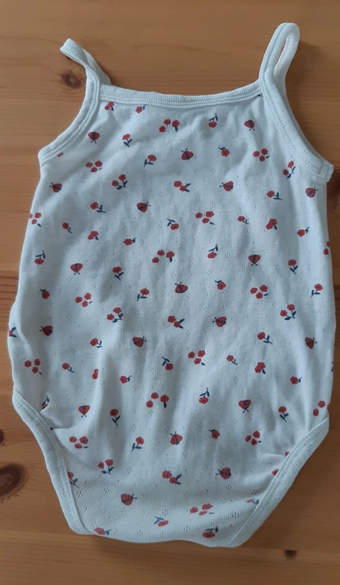 Lot de 7 bodys 12 mois - photo numéro 3