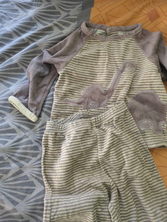 Pyjama 12mois - photo numéro 3