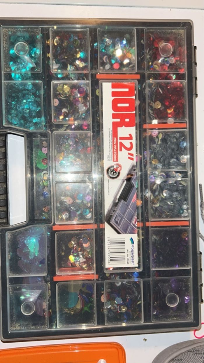 Sequin + étoile + boîte + épingle - photo numéro 3