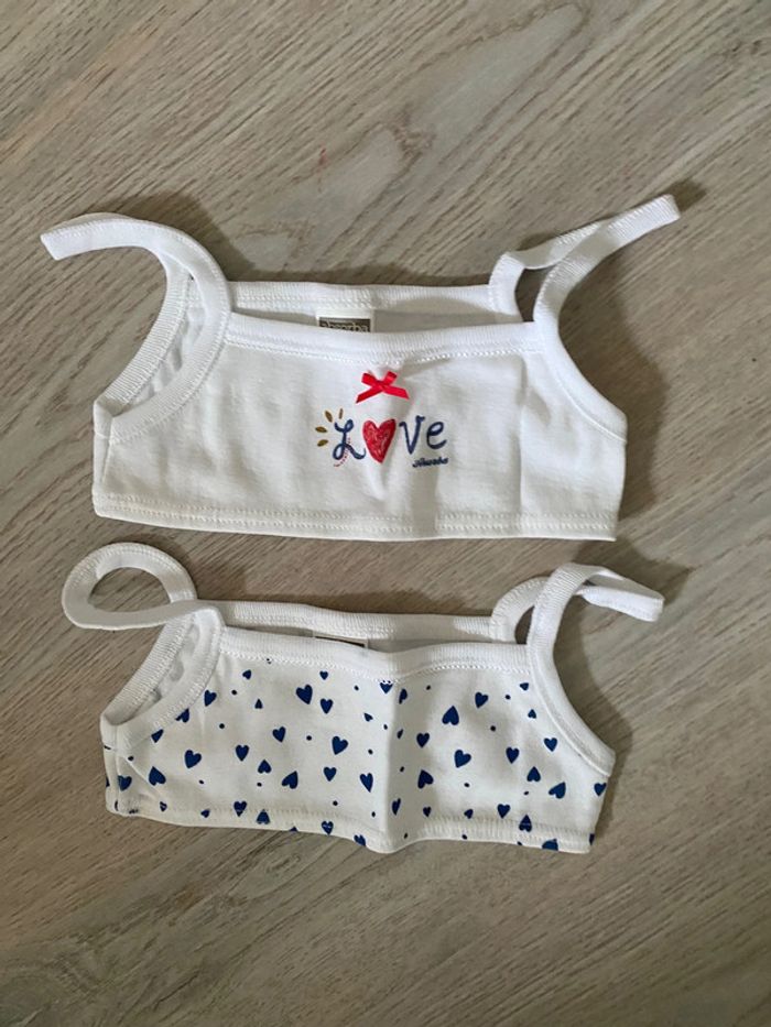 Lot brassières Absorba taille 4 ans neufs