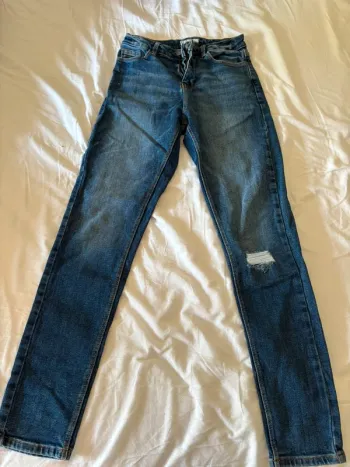 Jean skinny troué kiabi
