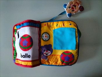 Livre en tissus musical