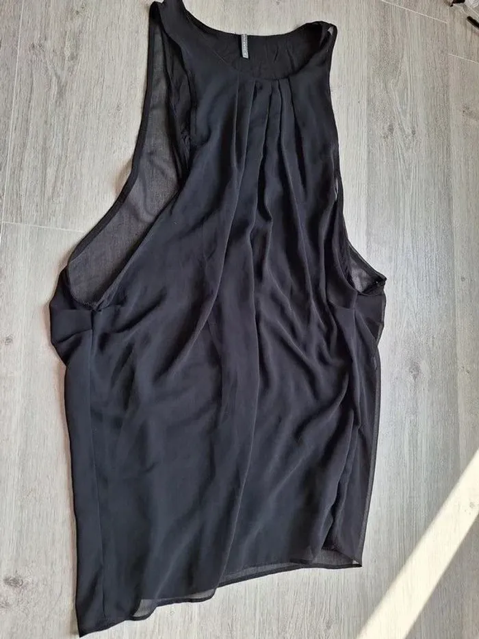 Robe noire - photo numéro 4