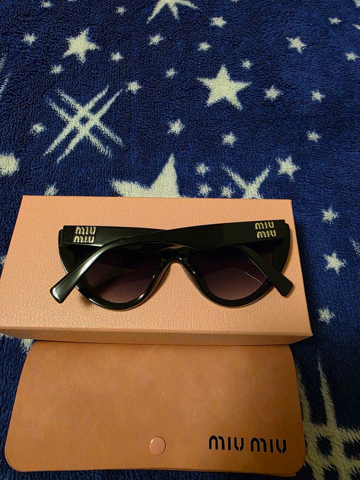 Lunettes de soleil miu miu - photo numéro 8