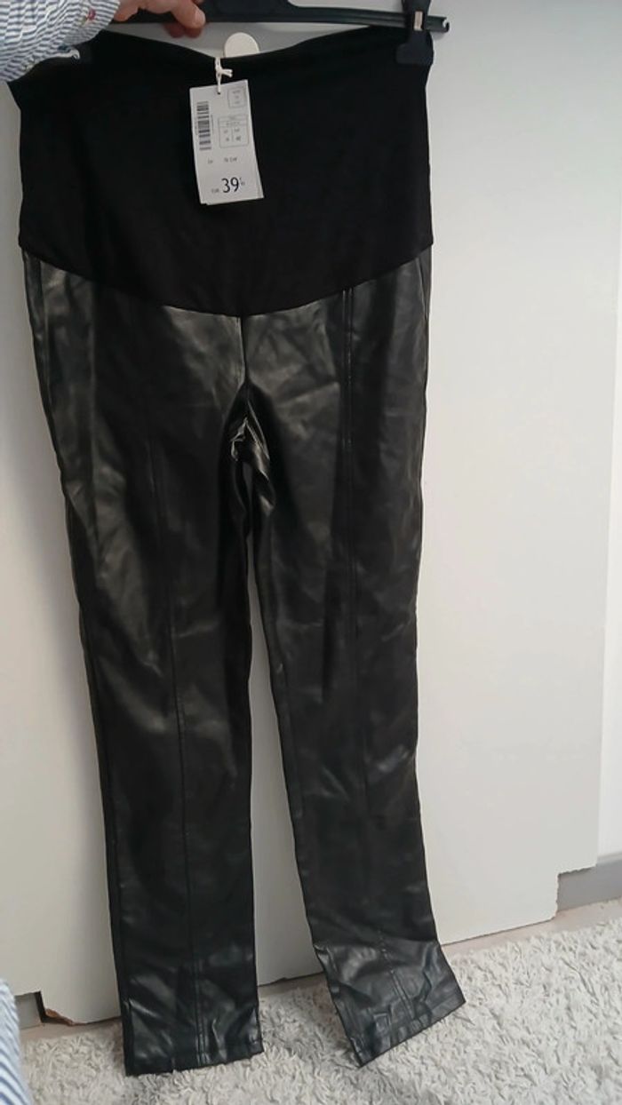 Pantalon cuir neuf grossesse