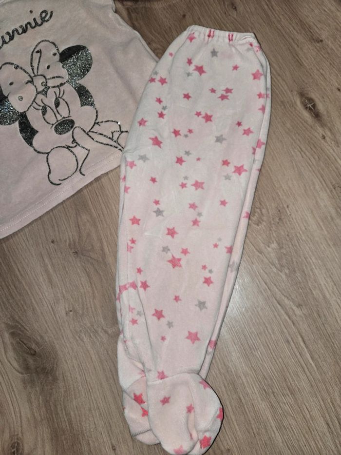 Joli pyjamas 2 pièces en velours Disney Minnie fille 12 mois - photo numéro 4