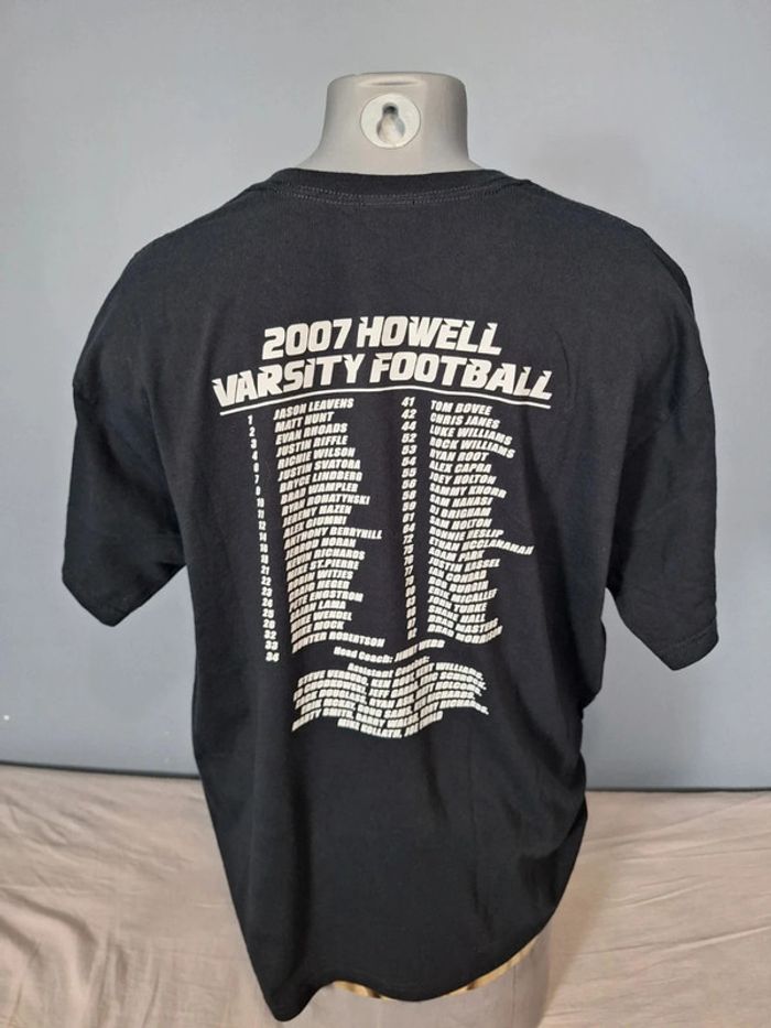 T-shirt imprimé gildan vintage football US Howell Highlanders 2007 – Playoff Team (500) - photo numéro 5