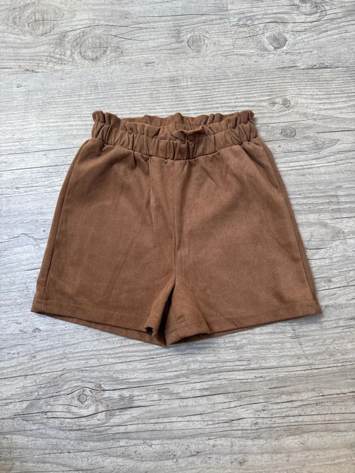 Short en style daim 110-116cm 6-7ans NSE