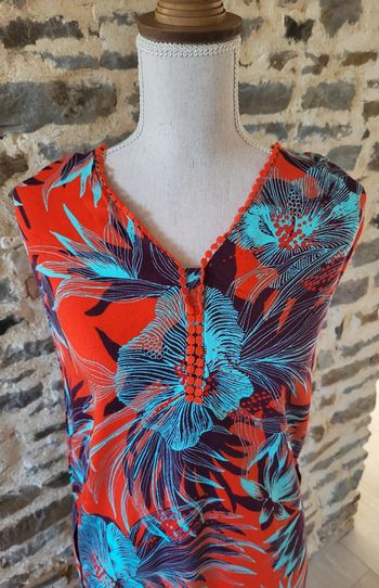 Robe d'été à fleurs hawaïennes bleu turquoise sur fond rouge corail Camaïeu Taille 36