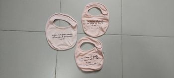 Lot bavoirs à scratch