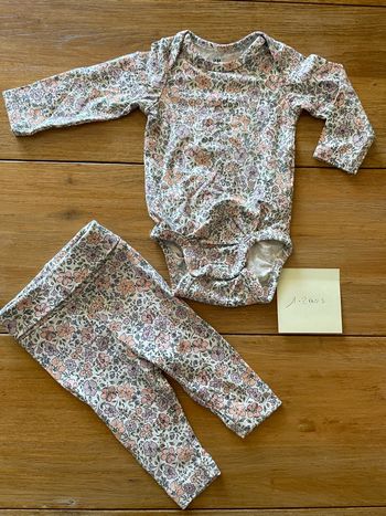 Ensemble H&m fleuries