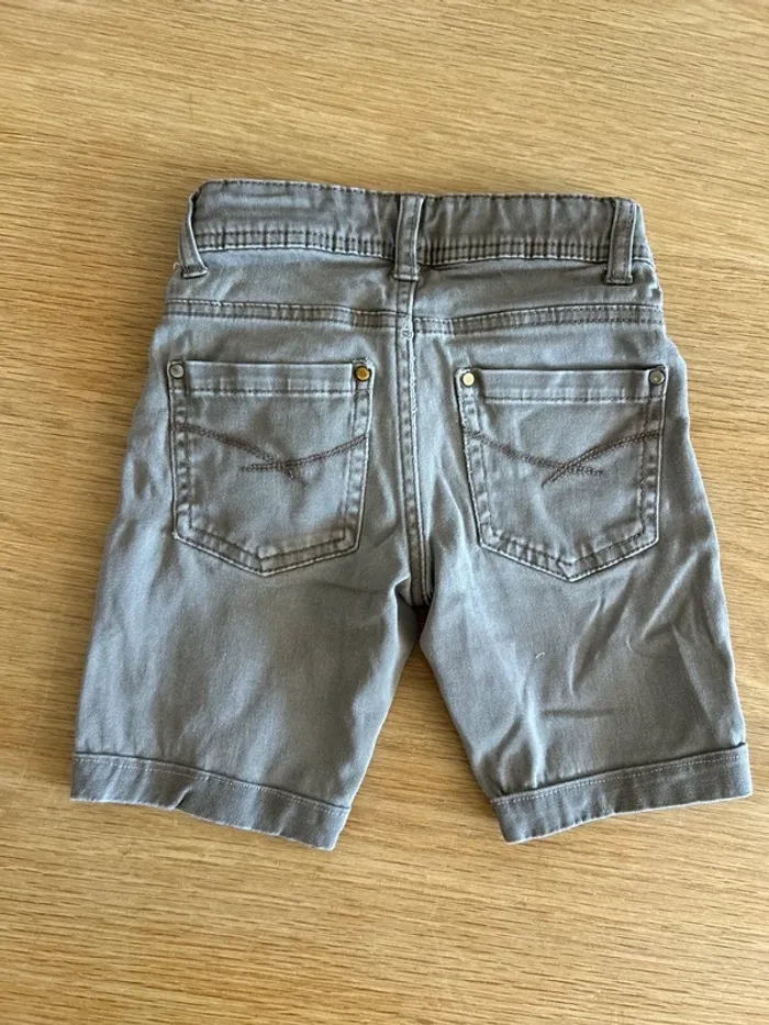 Short 4 ans - photo numéro 2