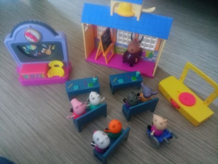 École Peppa Pig et salle de musique