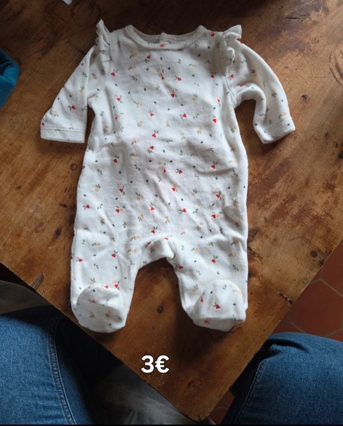 Lot vetement 1 mois - photo numéro 2