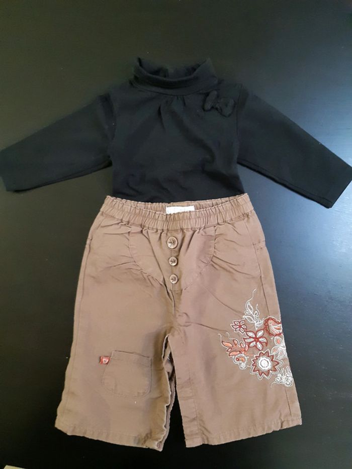 Tshirt col roulé noir bebe fille 3 mois et pantalon vintage large marron fleurs