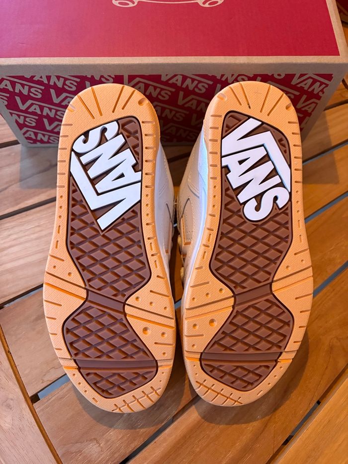 Vans Upland Vintage - Taille 37 - Neuves avec étiquette - photo numéro 4