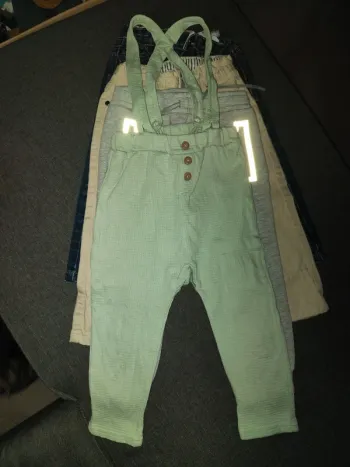 Lot 4 pantalons garçon