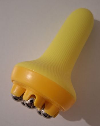 Masseur manuel à billes d'acier