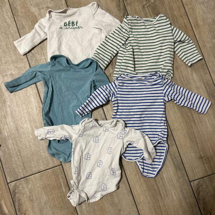 Lot de bodies 9 mois