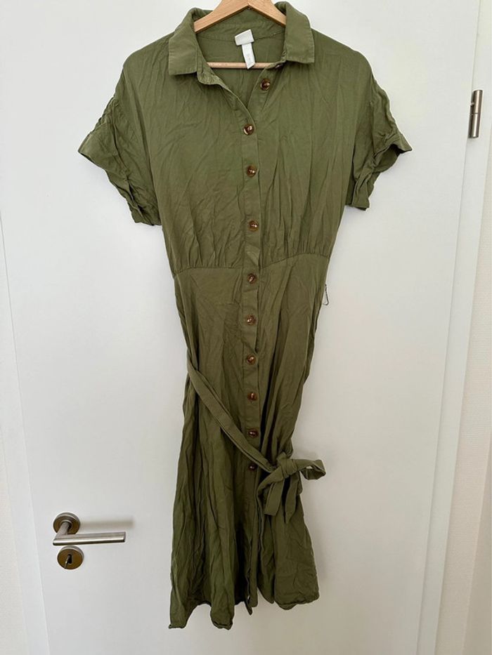 Robe kaki H&M - photo numéro 1