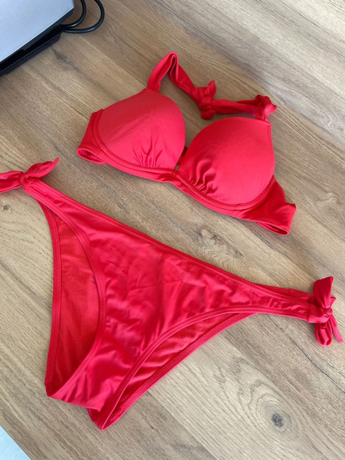 Maillot de bain rouge tribord