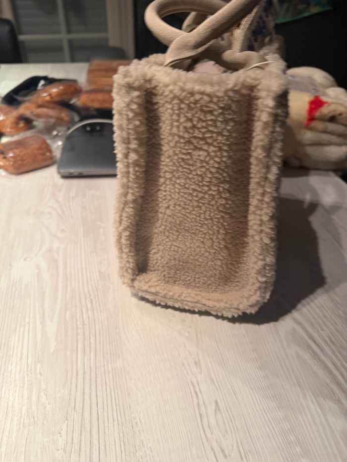 Sac à main moumoute Winnie l’ourson Disney - photo numéro 5