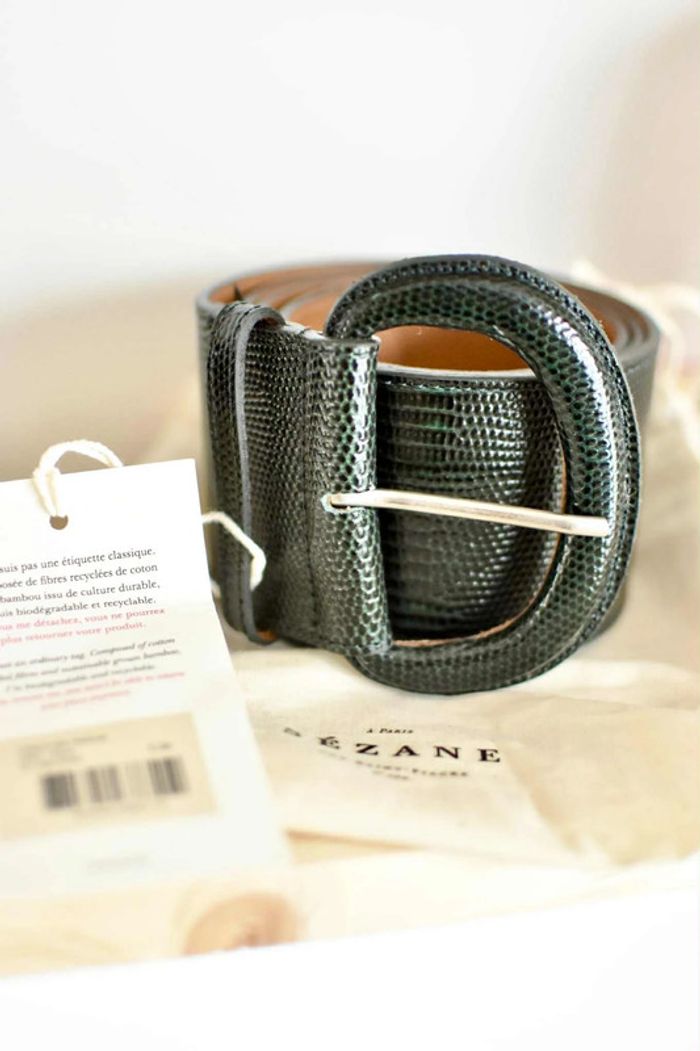 Ceinture Masha en cuir vert de la marque Sézane, taille 90