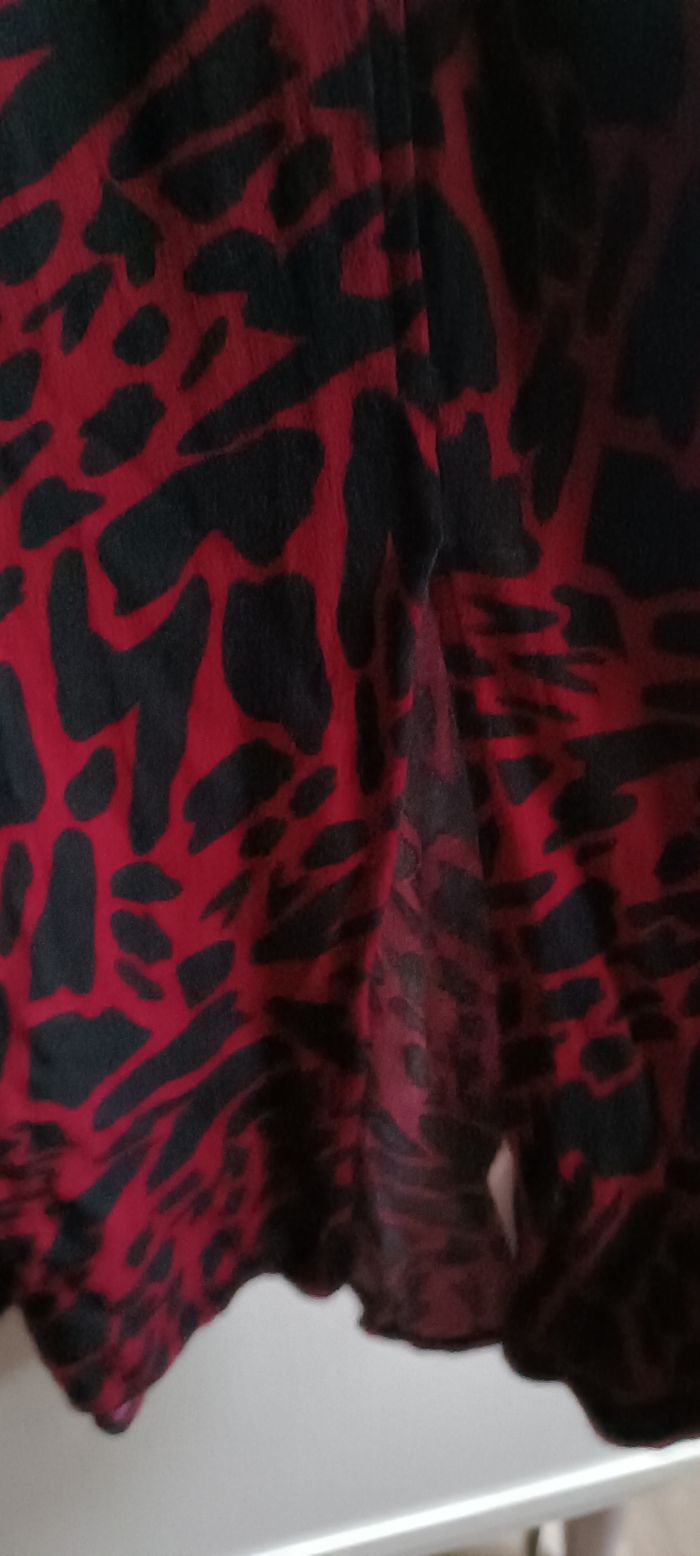 Belle robe léopard rouge et noire - photo numéro 3