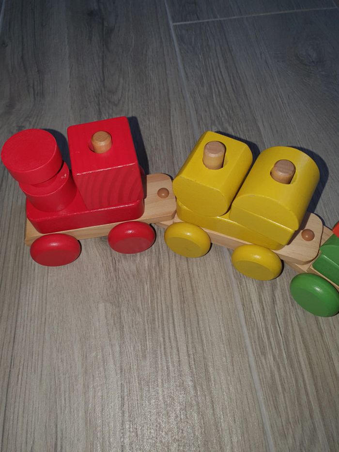 Train en bois qui s'accroche - photo numéro 4