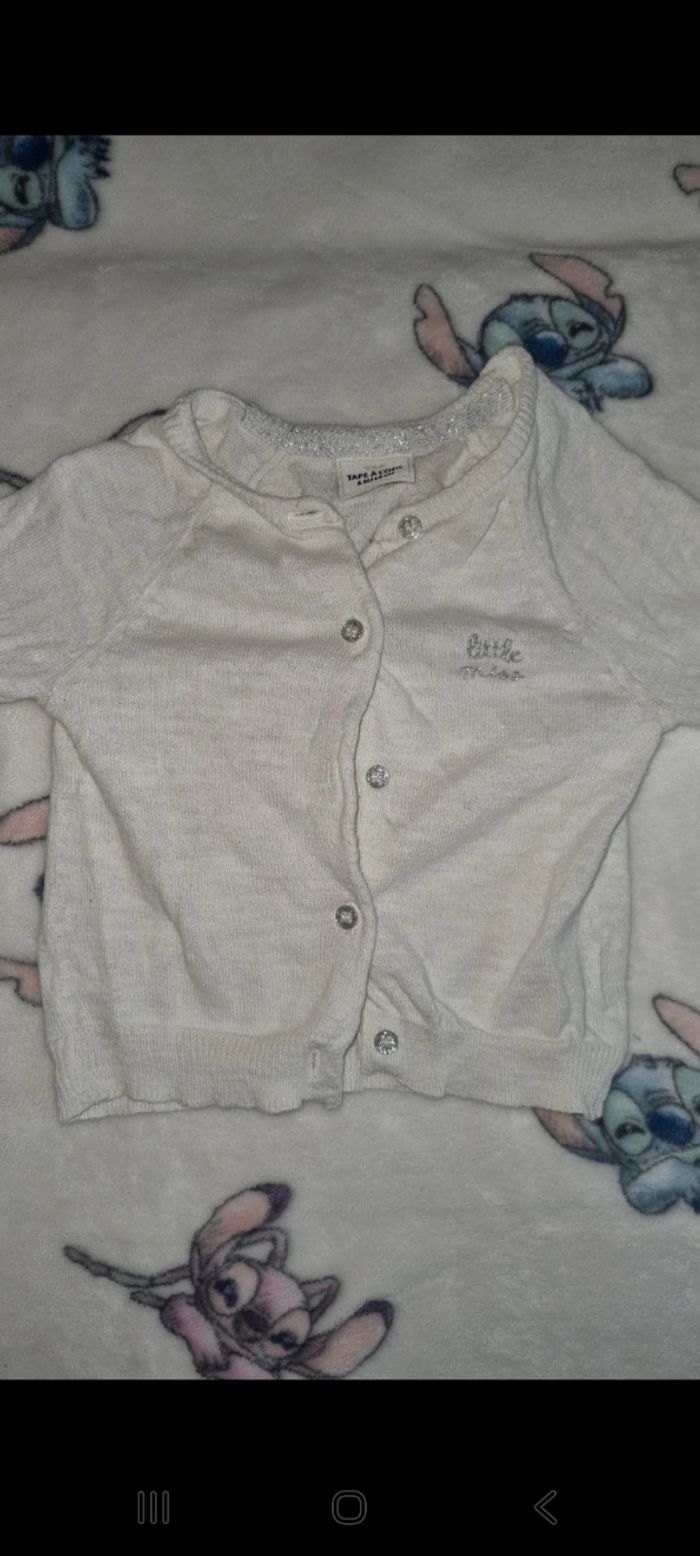 Gilet 6 mois en très bon état