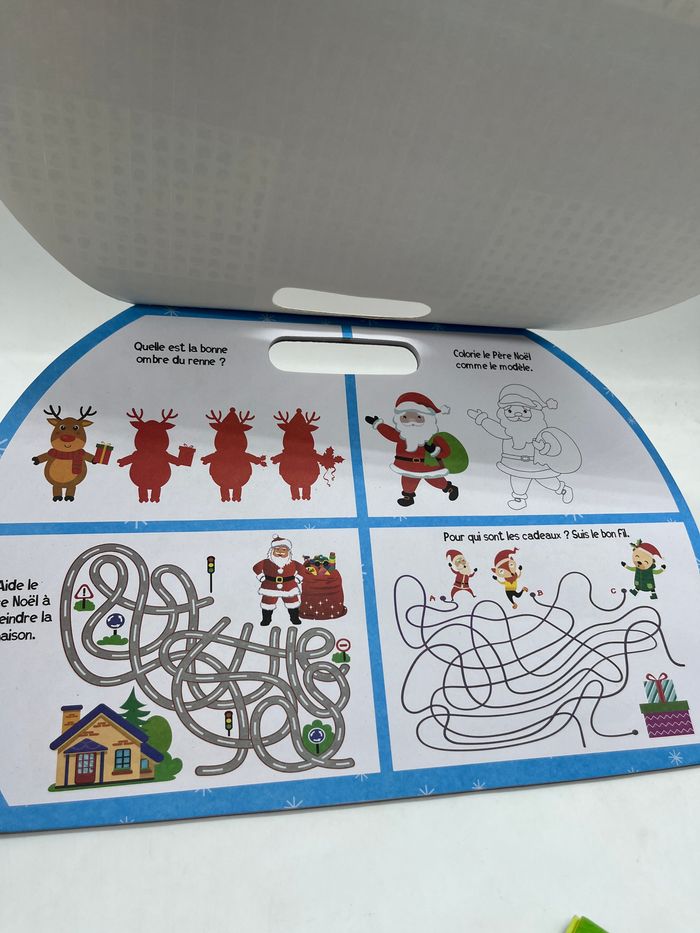 Valisette livre d’activités Spécial Noël avec ces crayons de couleurs et 1500 autocollants neuf - photo numéro 5