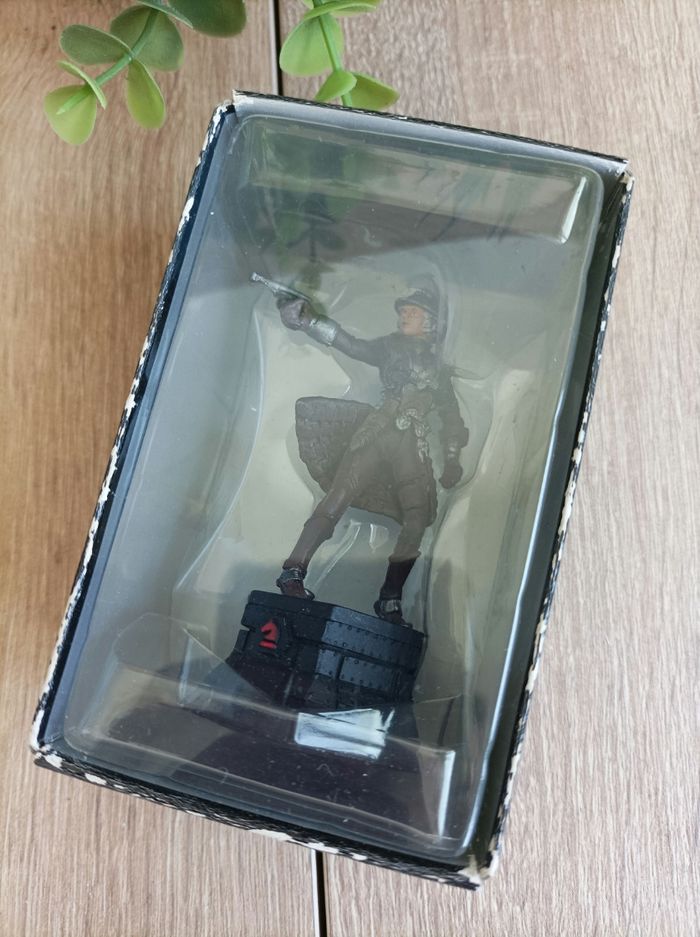 Figurine Zam Wesell pièce d'échecs star wars Altaya - photo numéro 1