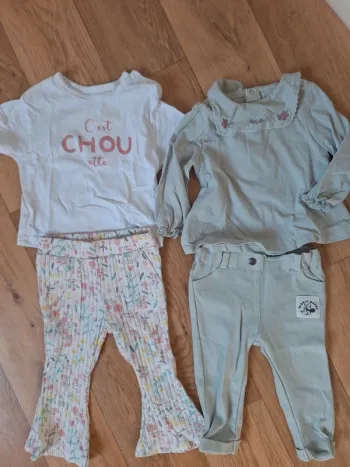 Lot de 2 ensembles en 6mois