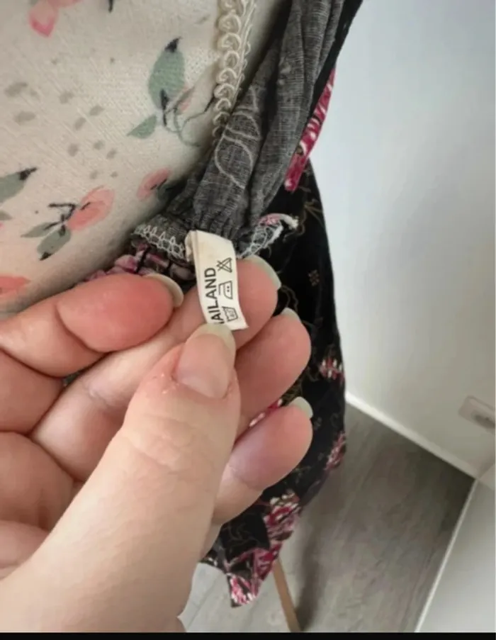 Robe d'été noire avec fleurs 🌸 en coton taille S/M - photo numéro 9