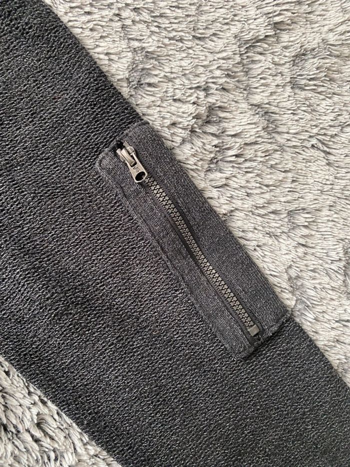 Pull à capuche Abercrombie - taille 5 / 6 ans - photo numéro 3