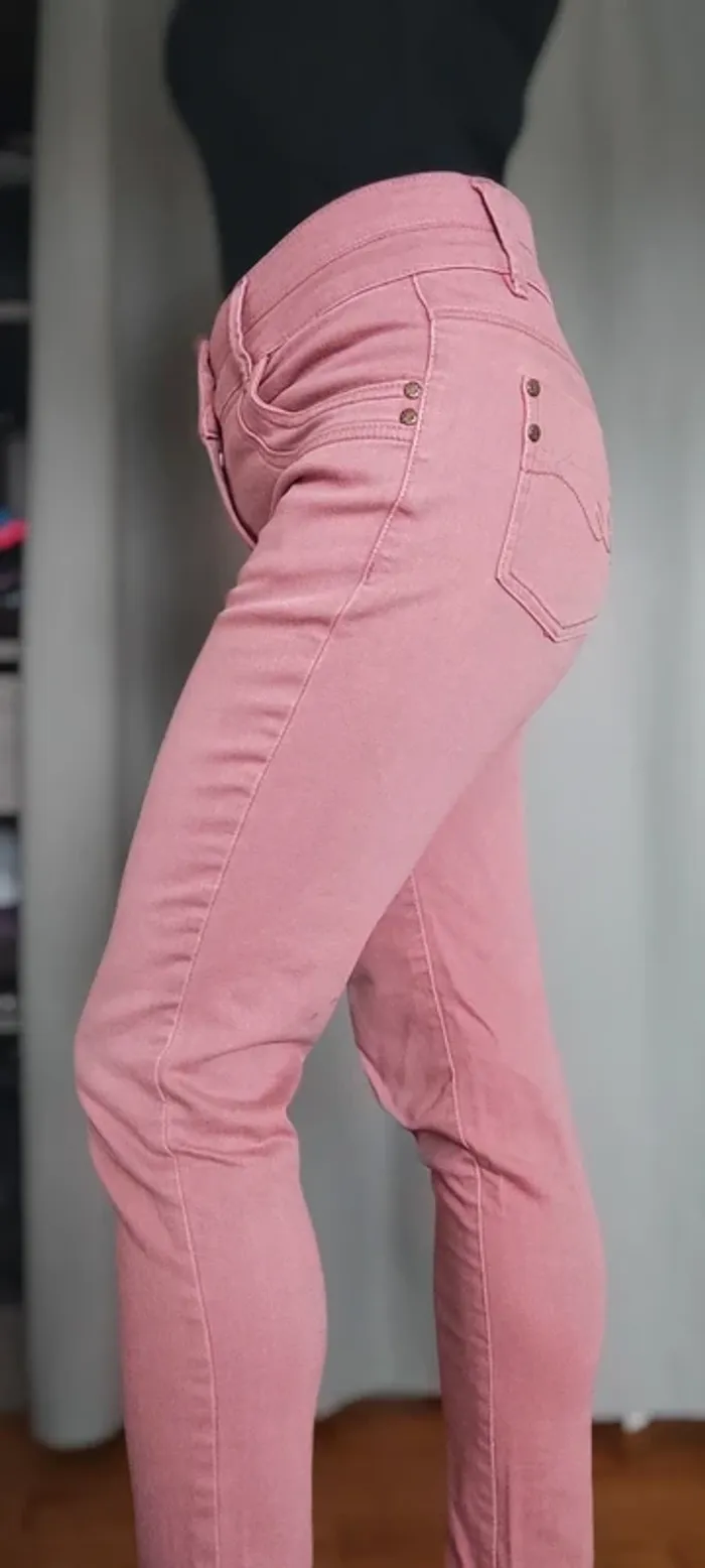 Jean vieux rose neuf - photo numéro 3