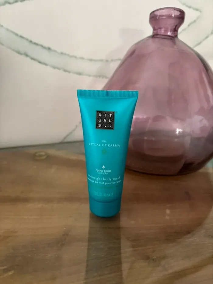 Masque de nuit corps Rituals hydra boost complex Karma