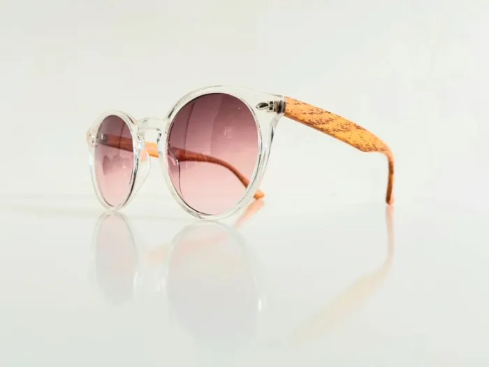 Lunette de soleil mixte transparente verres dégradés bras effet bois UV protection catégorie 2