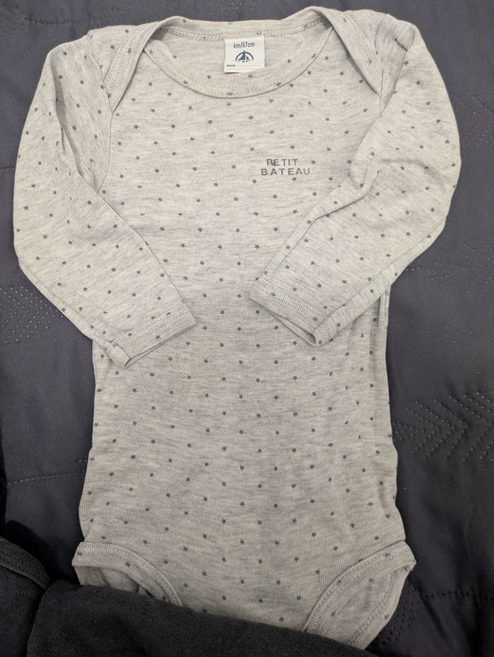 Lot 4 bodies 6 mois petit bateau ML - photo numéro 5
