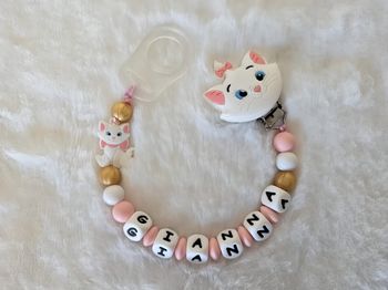 Attache sucette personnalisé en silicone marie