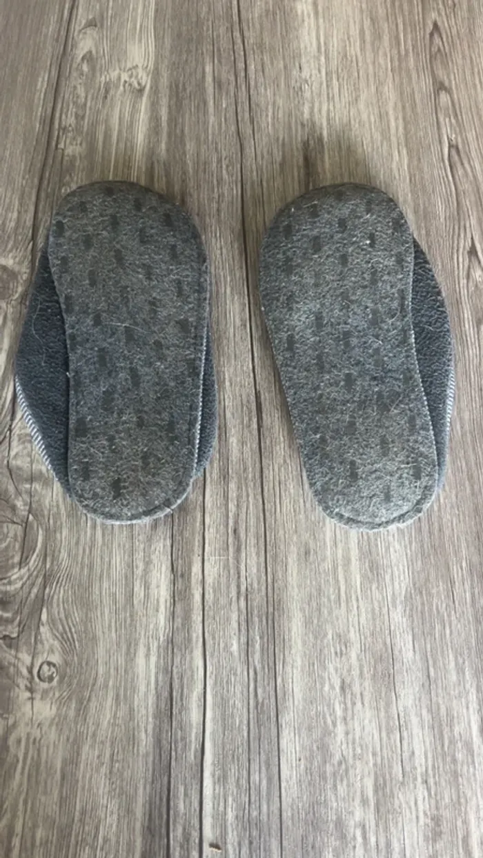 Pantoufles homme / femme 40 - photo numéro 2