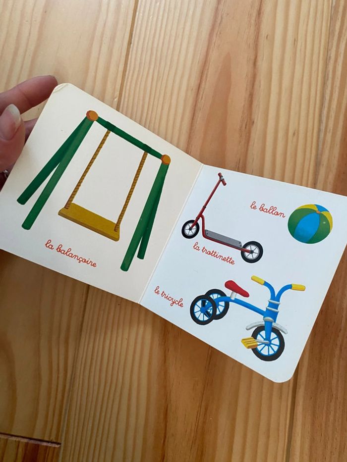 Livre petit ours brun - photo numéro 3